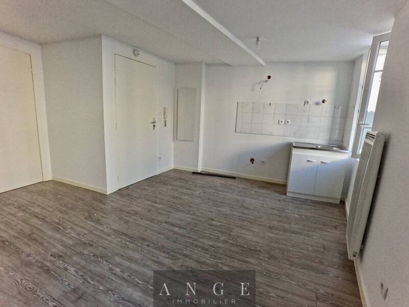 Maison à vendre, 21m², CUERS