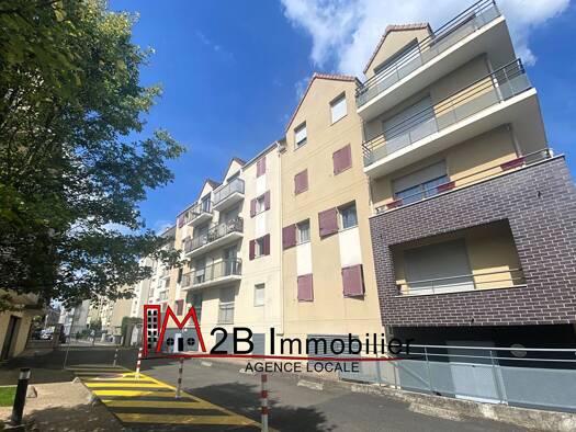 Appartement à vendre 215 000 € 2 pièces 1 chambre 44 m² Étage 1/3 Tassigny-Leclerc Centre Lagny sur Marne 77400