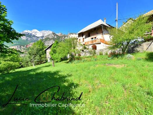 Maison à vendre 340 000 € 4 pièces 2 chambres 89 m² 1 149 m² de terrain La Roche-de-Rame 05310