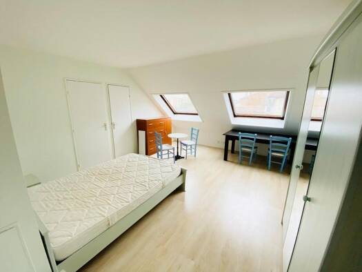 Appartement à louer 440 € 1 pièce 20,7 m² Étage 4/4 Parc Nord Mâcon 71000