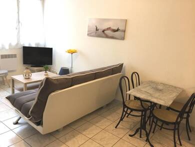 Appartement à louer 700 € 2 pièces 1 chambre 35 m² Janneyrias 38280