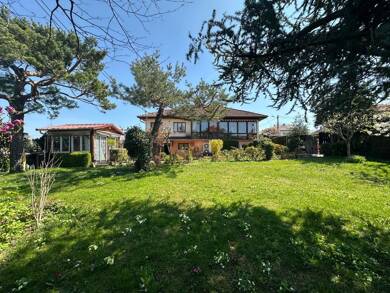 Maison à vendre 239 000 € 5 pièces 3 chambres 140 m² 979 m² de terrain Centre Ville Étupes 25460