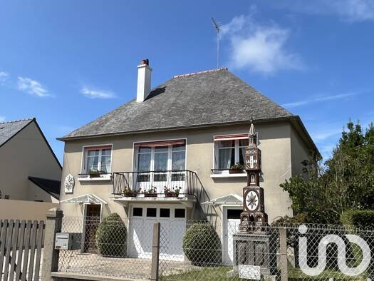Maison de ville à vendre 449 000 € 5 pièces 2 chambres 86 m² 317 m² de terrain Gare-La Saudrais-La Vicomte Dinard 35800