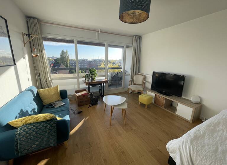 Appartement à louer 700 € 1 pièce 33 m²<br/>superficie 4ème<br/>étage La Madeleine 59110
