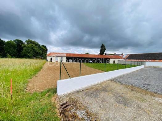 Terrain constructible à vendre 59 700 € 1 050 m² de terrain Guilliers 56490