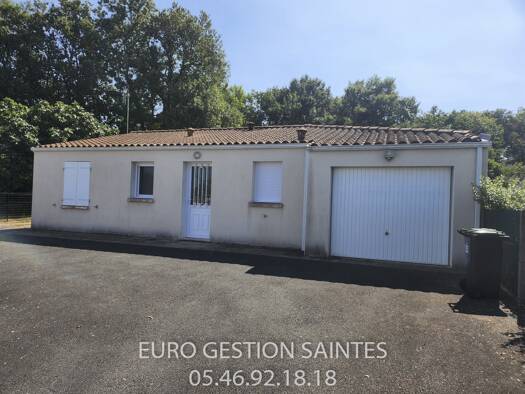 Maison de plain-pied à louer 800 € 4 pièces 3 chambres 89 m² Saintes 17100