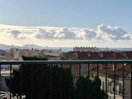 Appartement à vendre 79 000 € 4 pièces 3 chambres 66 m² RDC/11 Saint Louis Marseille 15ème arrondissement 13015