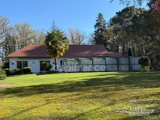 Maison en viager occupé Bouquet 134 860 € 10 pièces 4 chambres 260 m² 24 265 m² de terrain Romorantin Est Romorantin-Lanthenay 41200