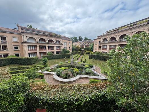 Appartement à vendre 210 000 € 3 pièces 2 chambres 61 m² Étage 1/3 Les Coteaux Ramonville Saint Agne 31520