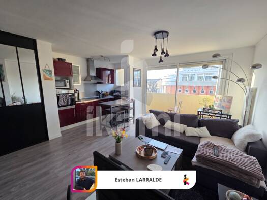 Appartement à vendre 142 000 € 3 pièces 2 chambres 62,2 m² Étage 1/4 Bourg Neuf Mont-de-Marsan 40000