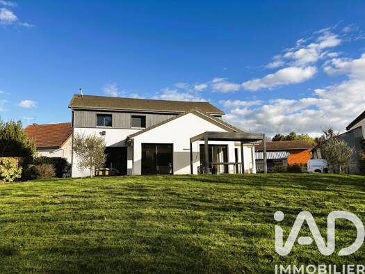 Maison à vendre 319 000 € 6 pièces 4 chambres 160 m² 3 100 m² de terrain Villeseneux 51130