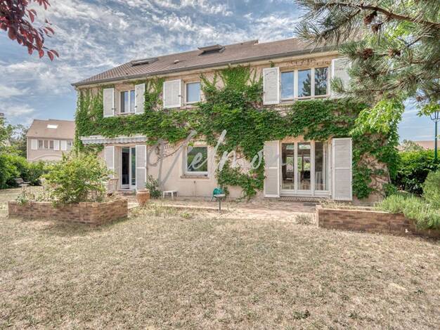 Maison à vendre 1 100 000 € 7 pièces 5 chambres 156 m² 558 m² de terrain Plaine des Courlis Croissy sur Seine 78290