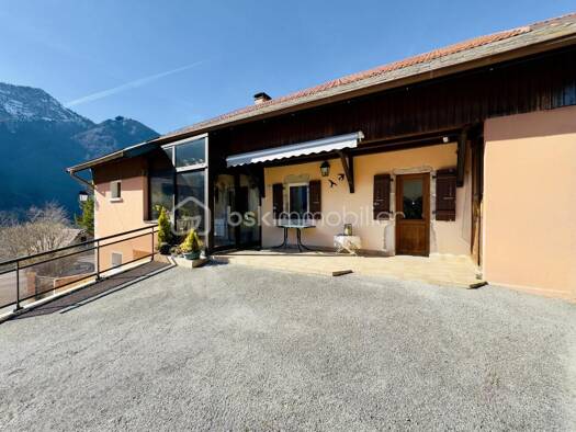 Ferme à vendre 460 000 € 4 pièces 3 chambres 99,4 m² 1 044 m² de terrain Fillière 74570