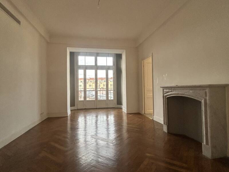 Maison à louer, 176m², NICE