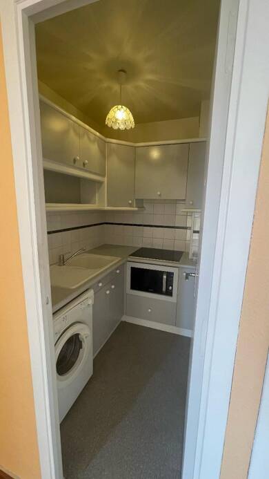 Appartement à louer 470 € 2 pièces 1 chambre 30 m² Étage 2/1 André Theuriet Clermont-Ferrand 63000