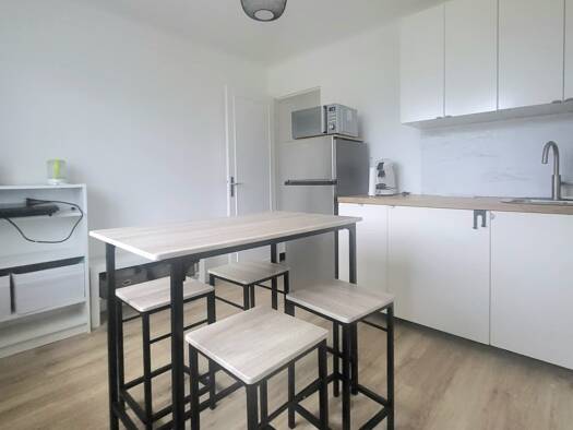 Appartement à vendre 110 000 € 2 pièces 1 chambre 26 m² Étage 2/4 Osny 95520