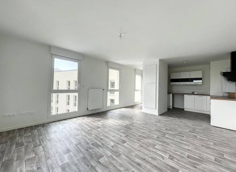 Appartement à louer 920 € 3 pièces 2<br/>chambres 68,2 m²<br/>superficie 1/3<br/>étage Rive Gauche Creil 60100
