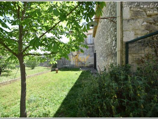 Maison à vendre 328 000 € 10 pièces 5 chambres 210 m² 533 m² de terrain Galargues 34160