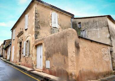 Immeuble à vendre 125 000 € 74 m² Blaye 33390