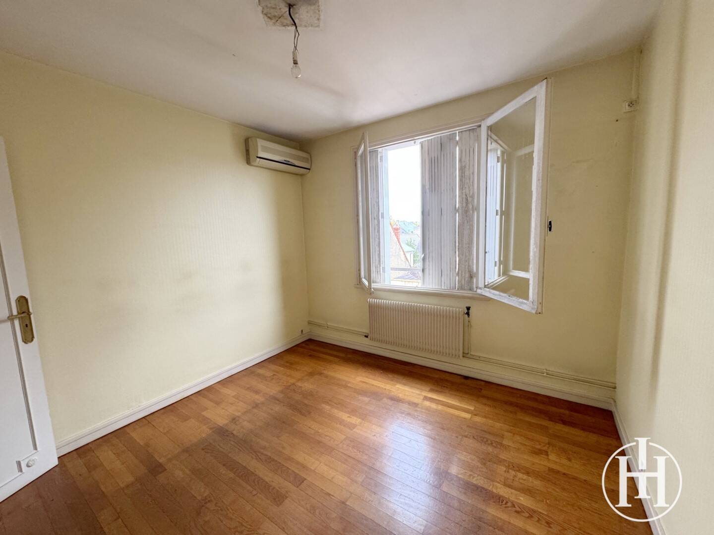 Maison à vendre, 137m², SAINT AMAND MONTROND