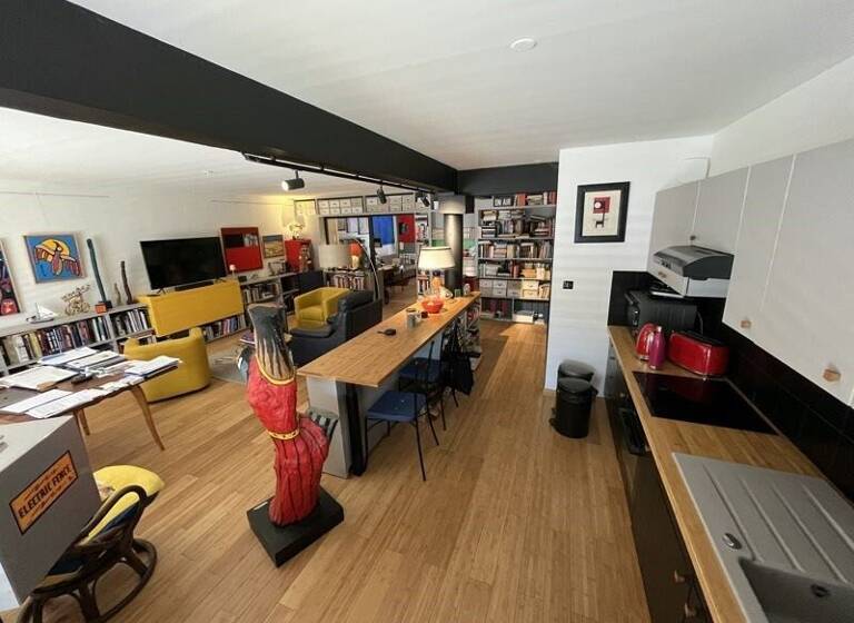 Appartement à vendre 296 800 € 3 pièces 2<br/>chambres 90 m²<br/>superficie 1/3<br/>étage Champ de Mars-Bussatte-Victor Hugo Angouleme 16000