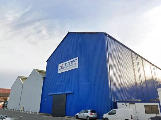 Local commercial à louer 10 000 € 3 000 m² de surface de vente Raismes 59590