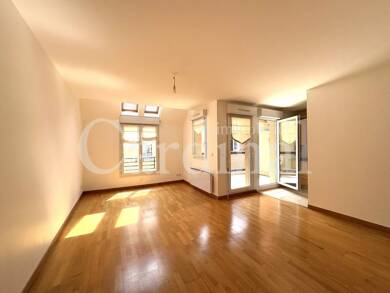 Appartement à louer 1 250 € 2 pièces 1 chambre 65 m² 1er étage Le Village Noisy-le-Roi 78590