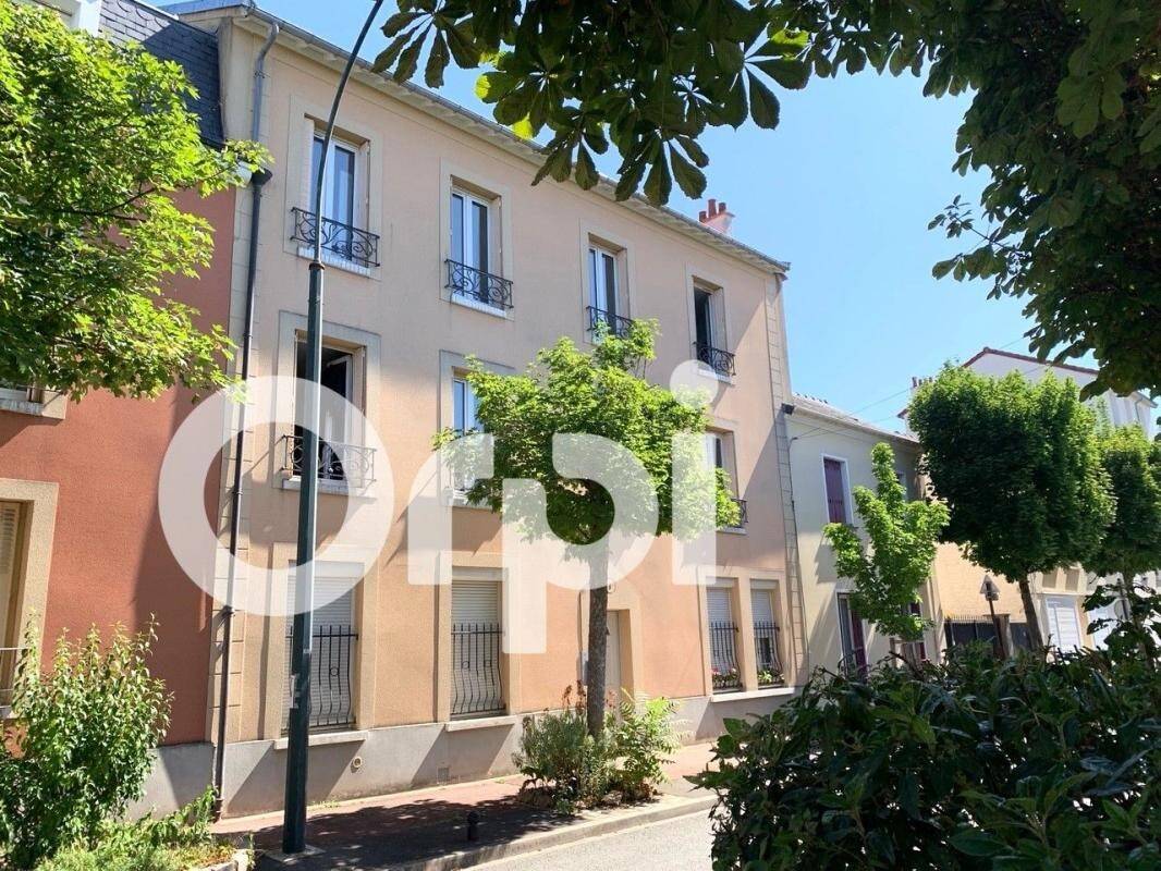 Maison à louer, 43m², SAINT MAUR DES FOSSES