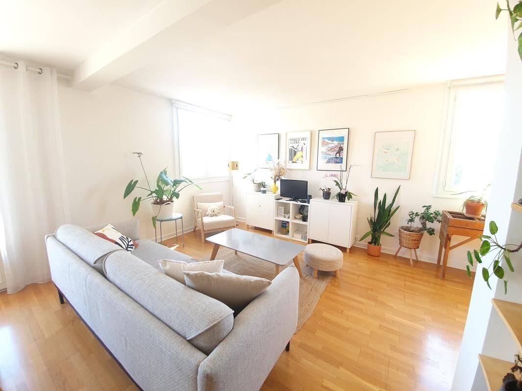 21 Rue Louis Braille Villeurbanne 69100 - T3 Meublé - 1390 €CC — 2