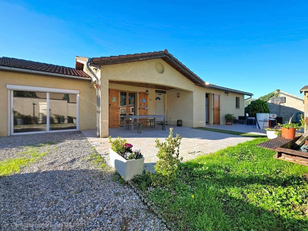 Maison à vendre, 110m², SAINT PIERRE DE CHANDIEU