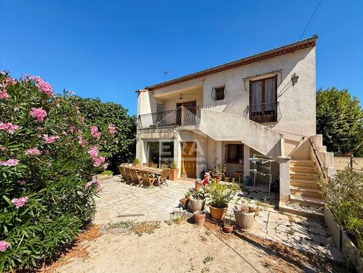 Maison à vendre 467 000 € 4 pièces 3 chambres 166 m² 577 m² de terrain Cadeneaux Est Les Pennes-Mirabeau 13170