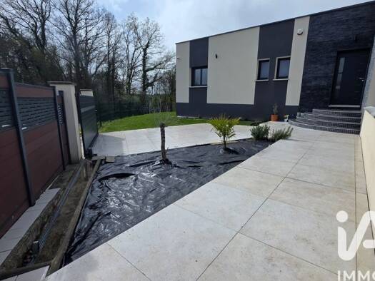 Maison à vendre 420 000 € 7 pièces 4 chambres 172 m² 2 185 m² de terrain Cierrey 27930