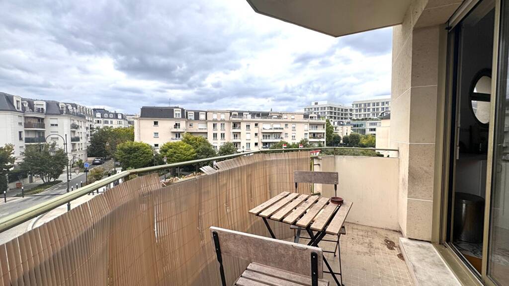 Appartement à louer 1 300 € 2 pièces 1 chambre 45 m² Étage 2/4 Champs Philippe Sud La Garenne Colombes 92250