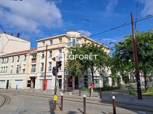 Appartement à vendre 315 000 € 3 pièces 2 chambres 77 m² Étage 3/3 Village Chandon Gennevilliers 92230