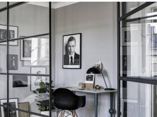 Espace bureau à louer 1 400 € 11 m² de bureaux Saint-Tropez 83990