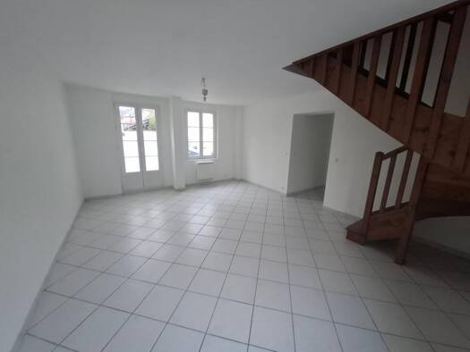 Maison de ville à louer 790 € 3 pièces 2 chambres 79,4 m² Cuise-la-Motte 60350