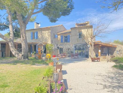 Maison à vendre 990 000 € 6 pièces 5 chambres 220 m² Exterieurs-Baisses-Sibourg Lançon-Provence 13680
