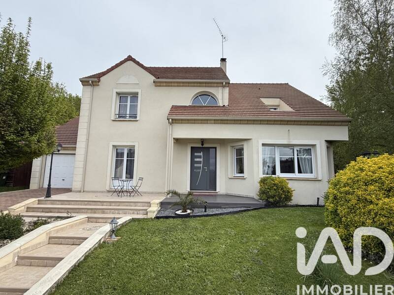 Maison à vendre, 182m², CRECY LA CHAPELLE