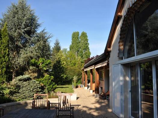 Maison à vendre 402 300 € 7 pièces 4 chambres 196 m² 6 165 m² de terrain Saint Amand Montrond 18200