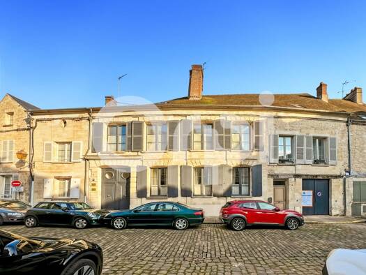 Maison à vendre 1 387 000 € 10 pièces 8 chambres 370 m² 475 m² de terrain Centre Ville Senlis 60300