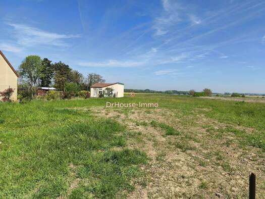 Terrain constructible viabilisé à vendre 43 200 € 740 m² de terrain Cuvilly 60490