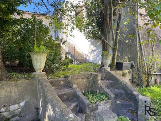 Maison à vendre 259 000 € 9 pièces 7 chambres 260 m² 250 m² de terrain Villeneuve-de-Berg 07170