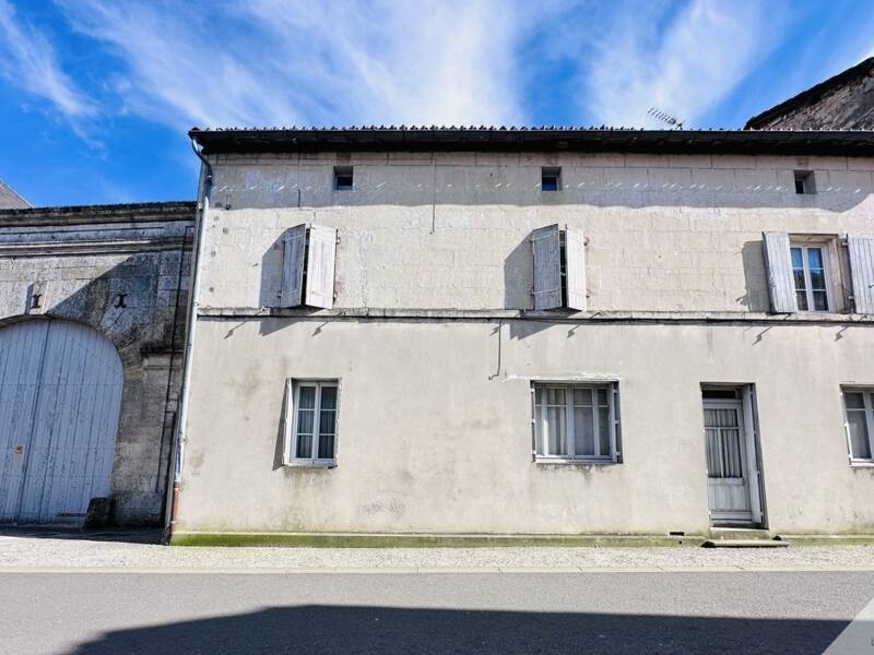 Maison à vendre, 198m², ROULLET SAINT ESTEPHE