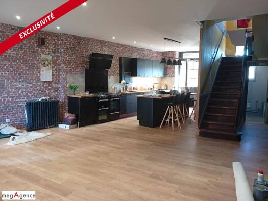 Maison de ville à vendre 169 000 € 7 pièces 5 chambres 140 m² 154 m² de terrain Saint-Germain-des-Fossés 03260