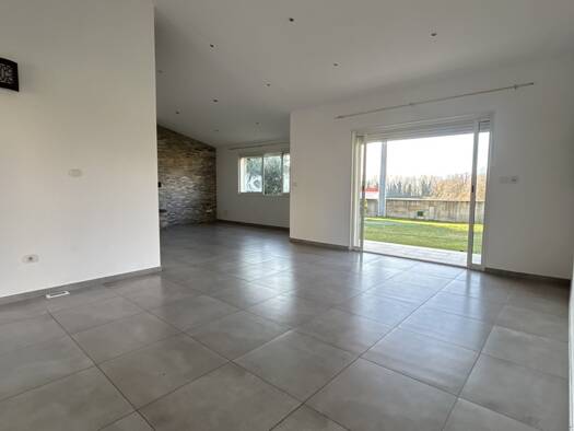 Maison à vendre 485 000 € 5 pièces 3 chambres 130 m² 1 135 m² de terrain Ghisonaccia 20240