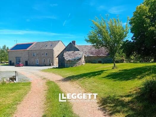 Maison à vendre 214 000 € 14 pièces 8 chambres 270 m² 14 440 m² de terrain Le Grand-Bourg 23240