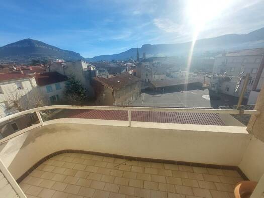 Appartement à vendre 180 200 € 4 pièces 3 chambres 95 m² Étage 3/4 Centre Ancien Millau 12100