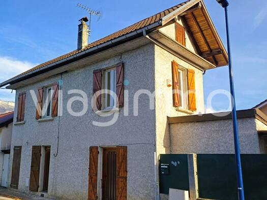 Maison en viager libre Bouquet 48 300 € 3 pièces 2 chambres 65 m² 162 m² de terrain Brignoud Villard-Bonnot 38190