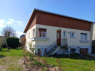 Maison à vendre 112 000 € 4 pièces 2 chambres 81,6 m² 647 m² de terrain Est Romilly-sur-Seine 10100