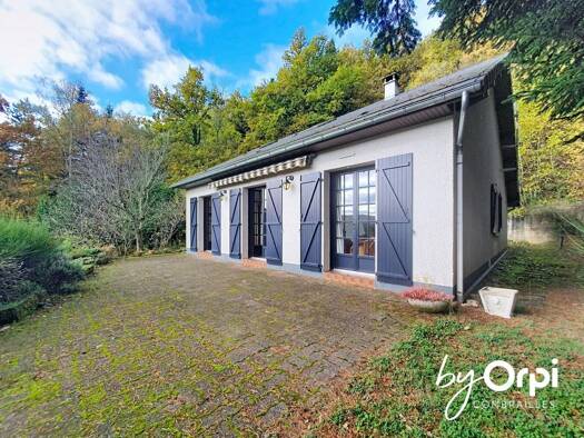 Maison à vendre 146 000 € 4 pièces 2 chambres 99 m² 1 122 m² de terrain Miremont 63380